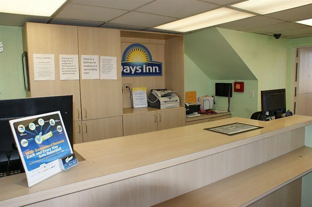 Days Inn Pensacola North Ferry Pass Motel