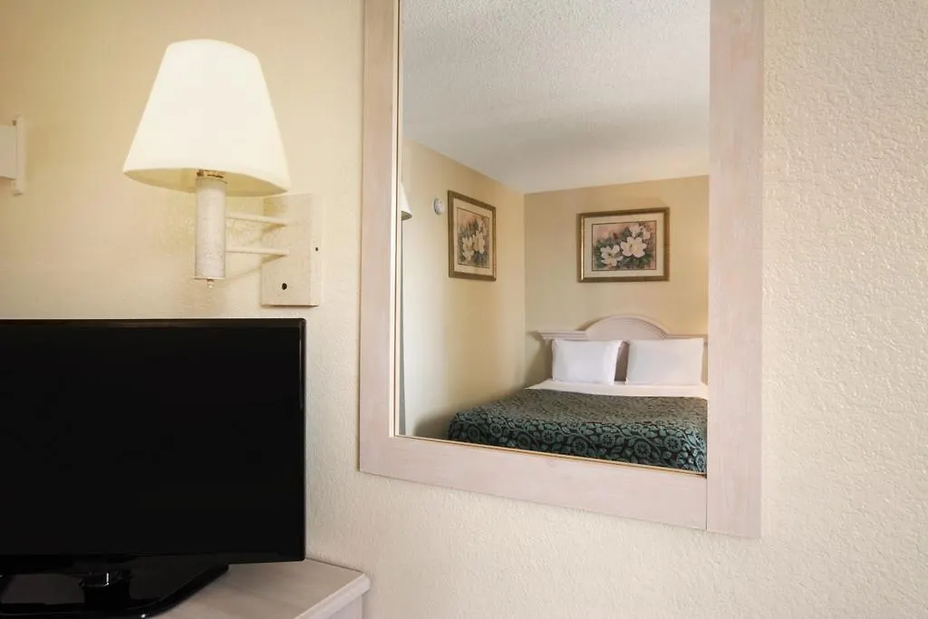 Days Inn Pensacola North Ferry Pass